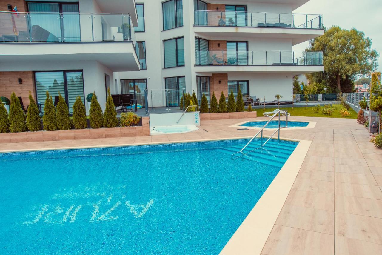 Azure Mare Apartamenty B&M Kolobrzeg Ngoại thất bức ảnh